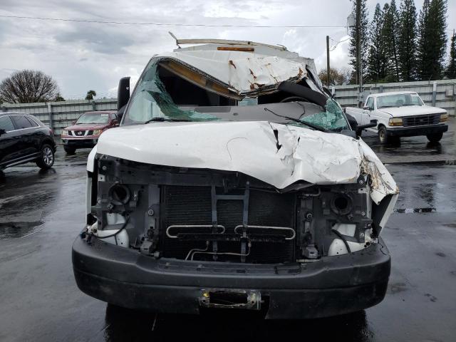 Vans CHEVROLET EXPRESS 2015 Biały