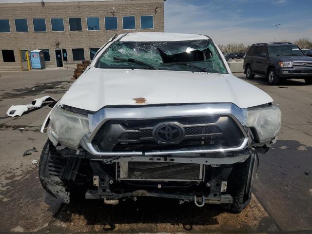  TOYOTA TACOMA 2013 Белый