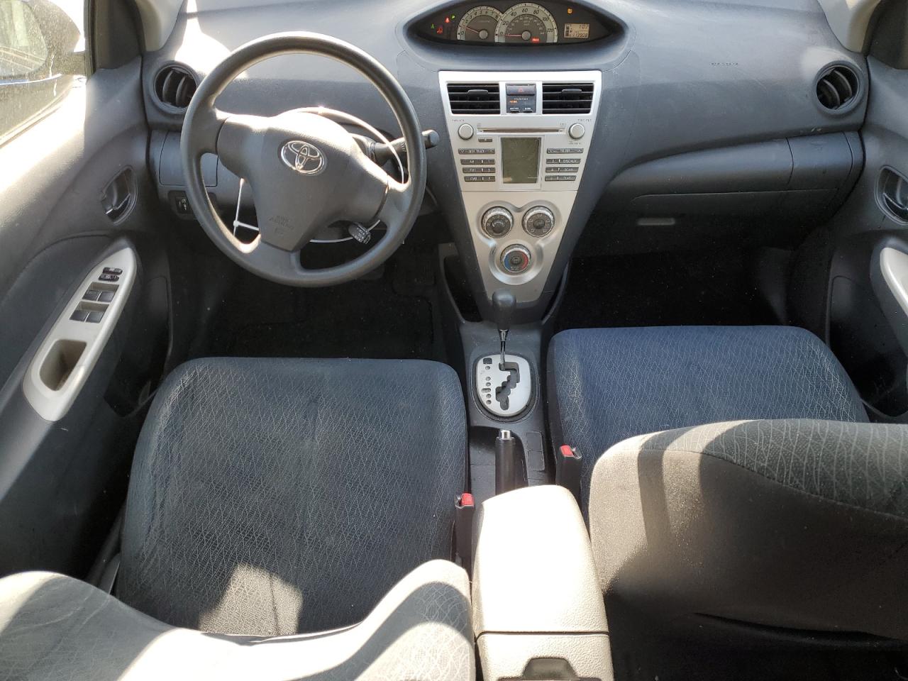 2008 Toyota Yaris VIN: JTDBT923681204741 Lot: 51777425