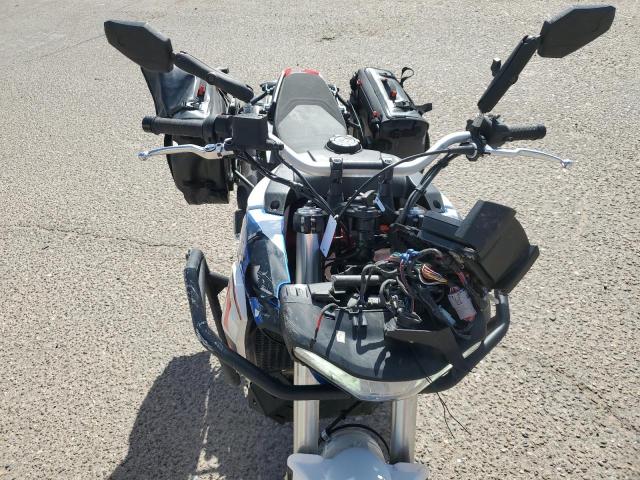 2024 APRILIA TUAREG 660