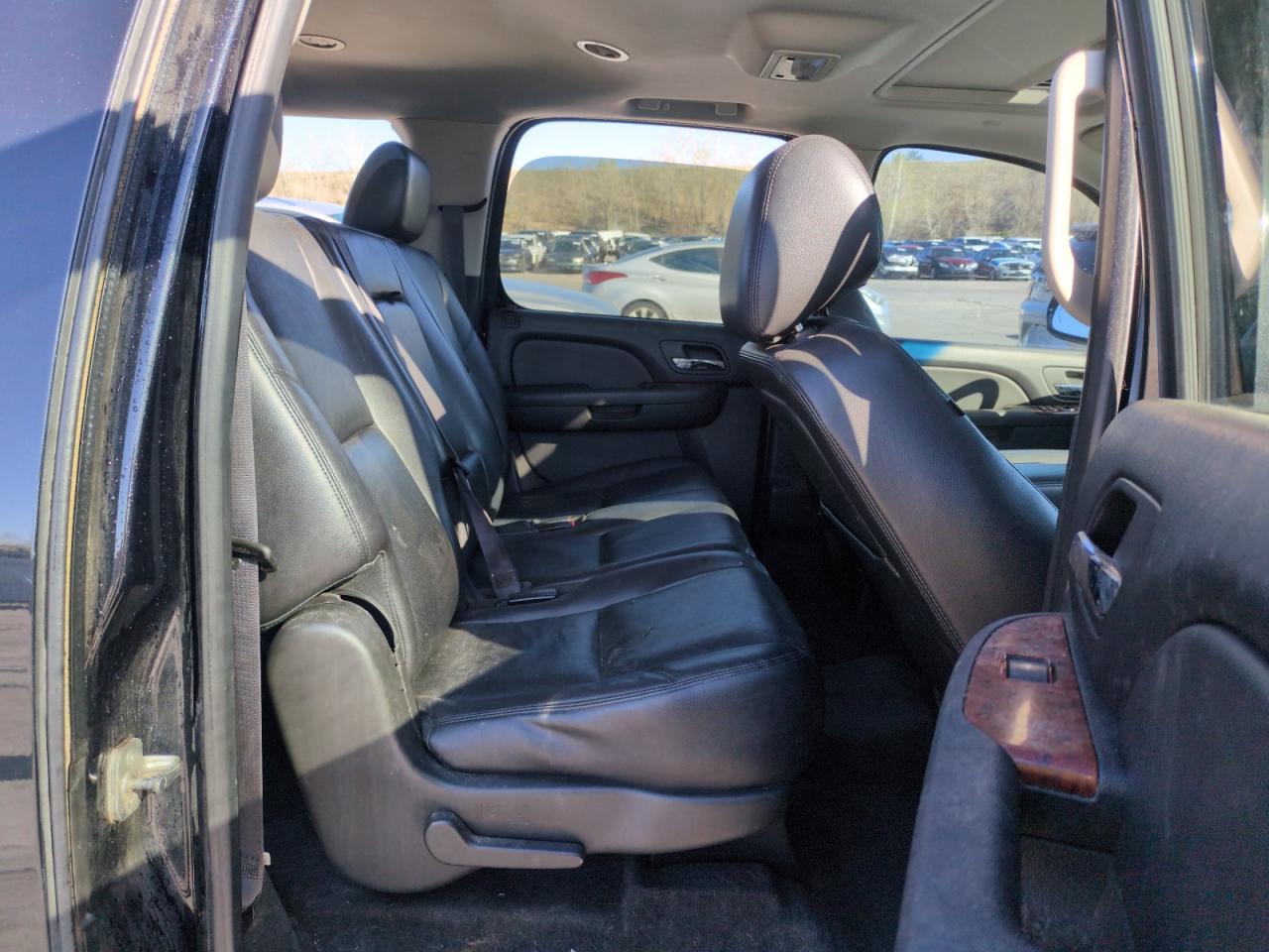 2013 Chevrolet Suburban K1500 Ltz VIN: 1GNSKKE73DR208063 Lot: 53294935
