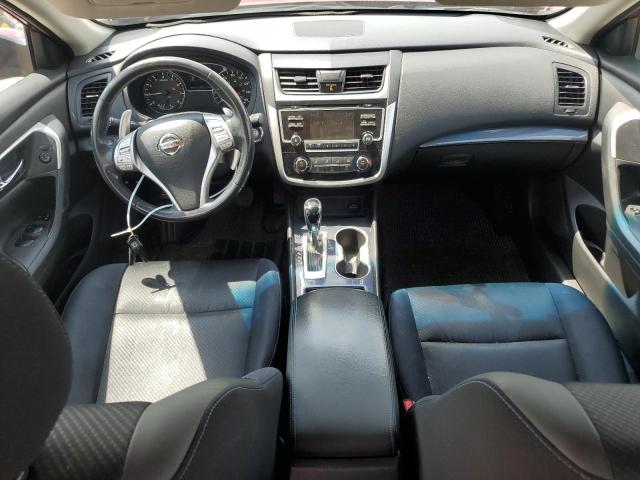  NISSAN ALTIMA 2018 Czerwony