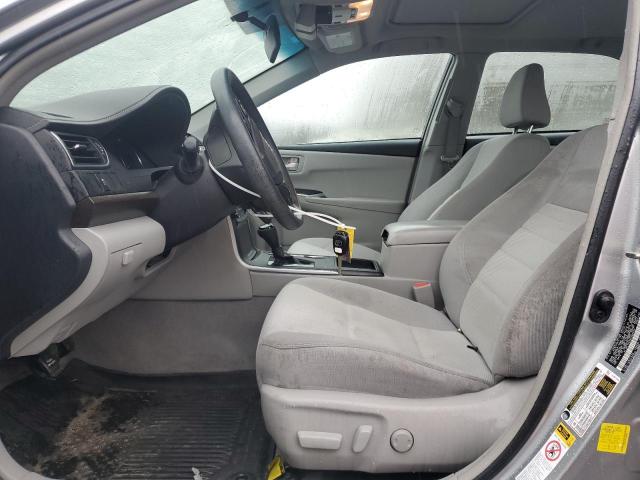  TOYOTA CAMRY 2016 Srebrny