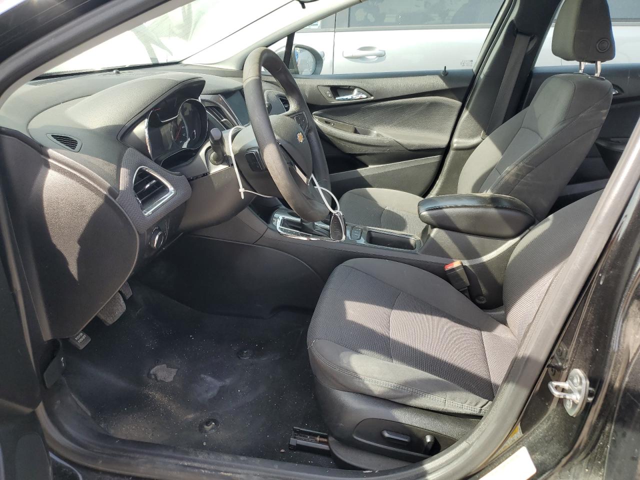 2019 Chevrolet Cruze Lt VIN: 1G1BE5SMXK7136517 Lot: 54151065