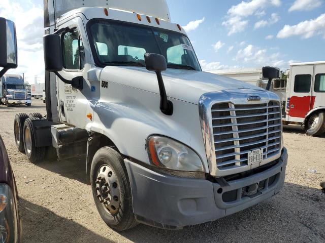 2015 Freightliner Cascadia Semi Truck