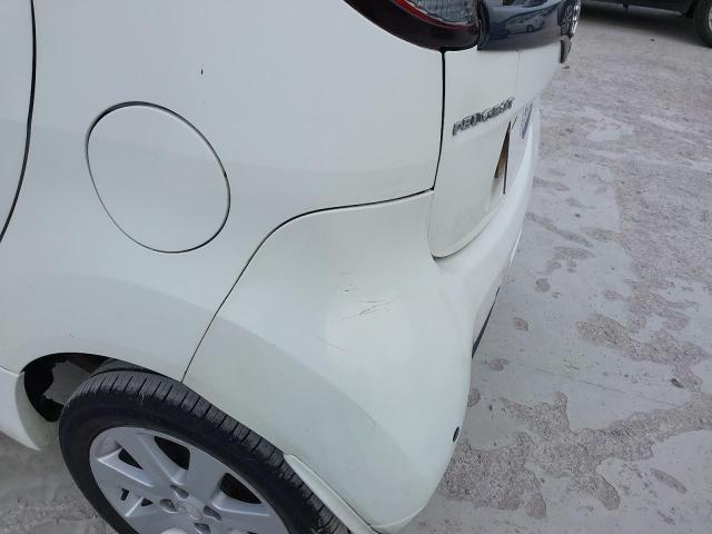 2015 PEUGEOT ION