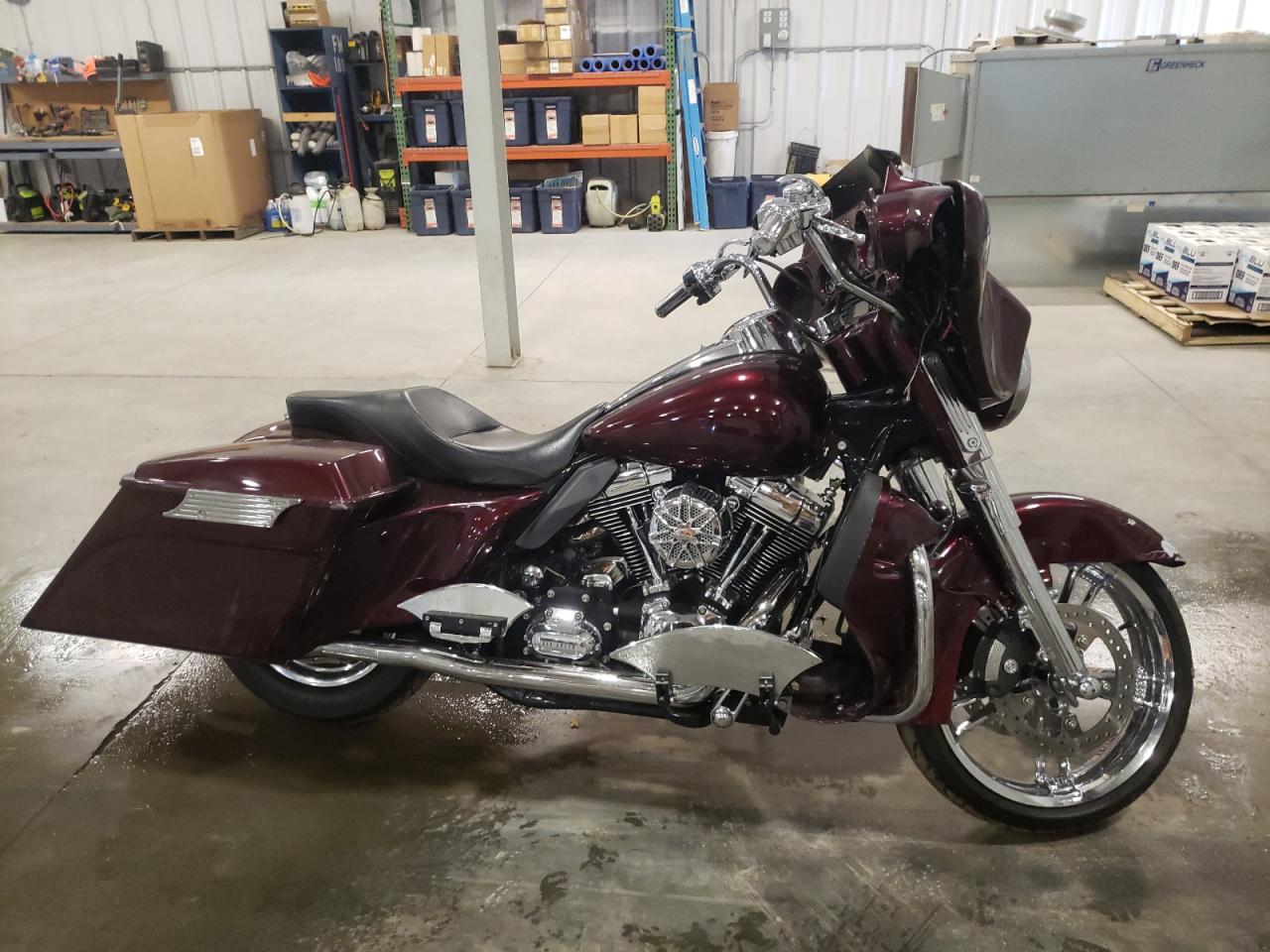 2008 Harley-Davidson Flhtcui იყიდება Avon-ში, MN - Side