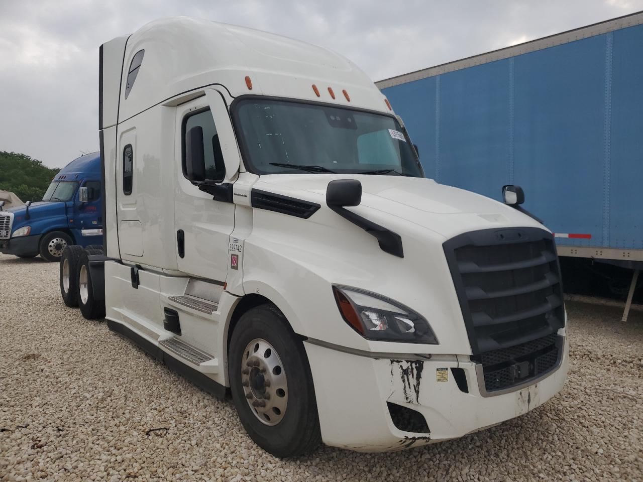 2021 Freightliner Cascadia 126 Semi Truck for Sale in San Antonio, TX - All Over