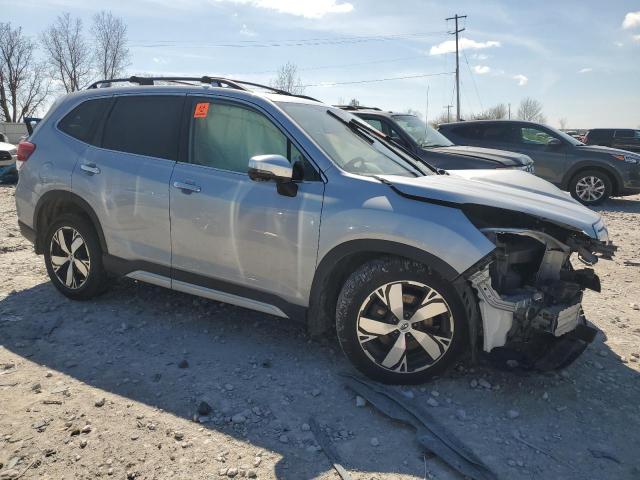  SUBARU FORESTER 2019 Сріблястий