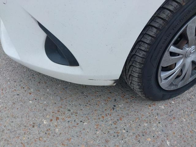 2017 MAZDA 2 SE