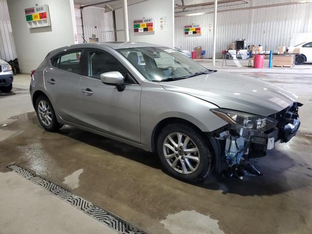  MAZDA 3 2016 Srebrny