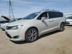 2020 Chrysler Pacifica Limited na sprzedaż w Adelanto, CA - Rear End