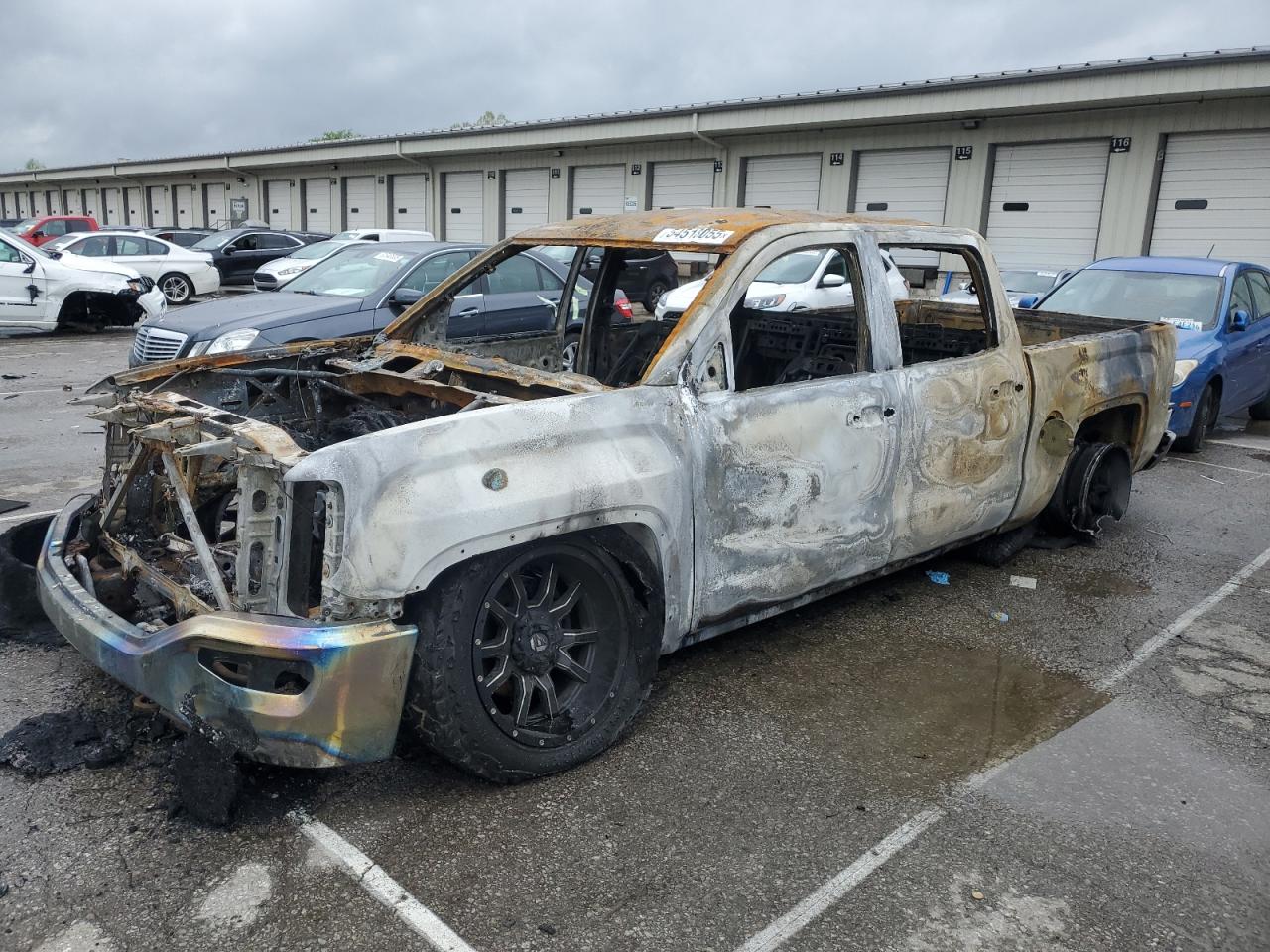 2017 Gmc Sierra K1500 Sle for Sale in Louisville, KY - Burn