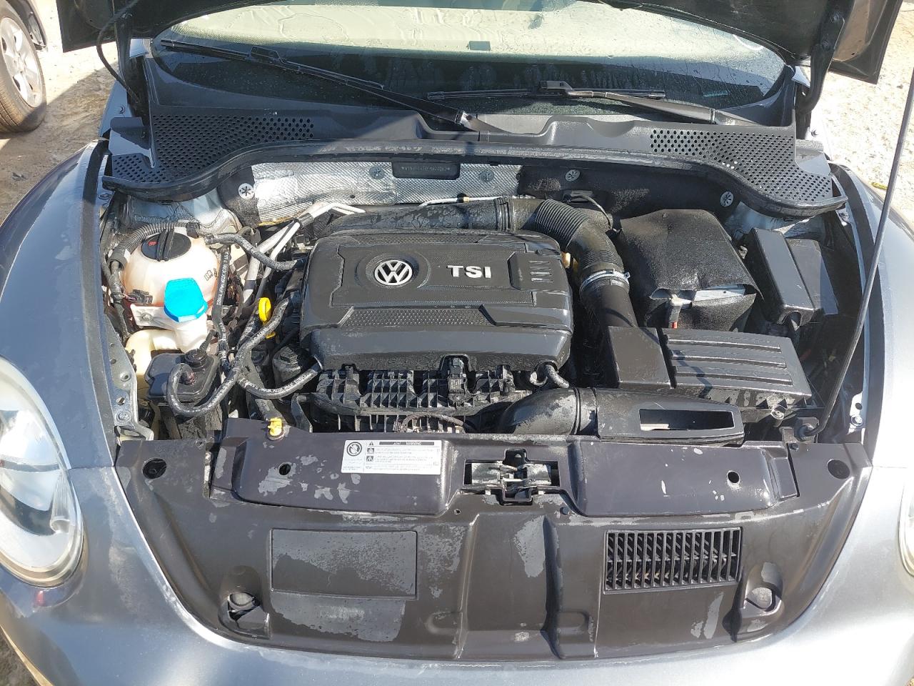 WVWBF6AT6FM600283 - 2015 Volkswagen BEETLE - #54080265