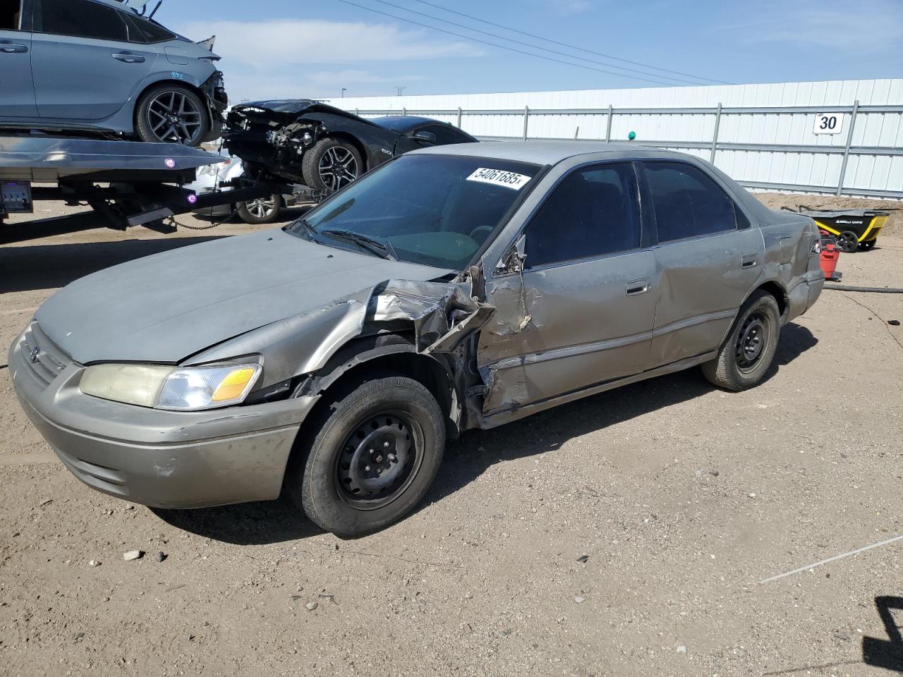 1999 Toyota Camry Le for Sale in Adelanto, CA - Front End