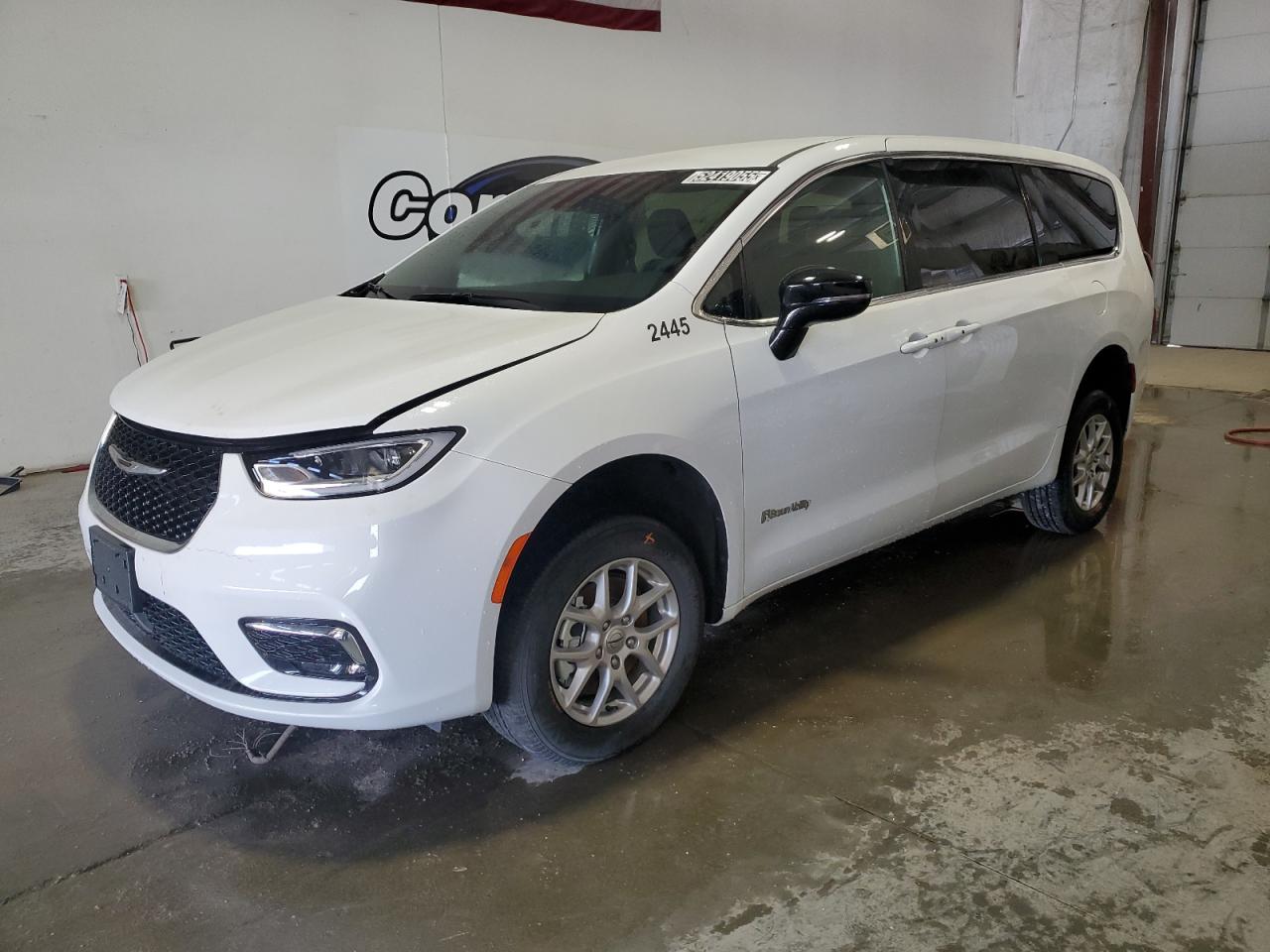 2024 Chrysler Pacifica Touring na sprzedaż w Greenwood, NE - Rear End