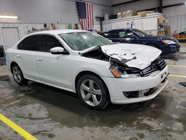 Седаны VOLKSWAGEN PASSAT 2014 Белы