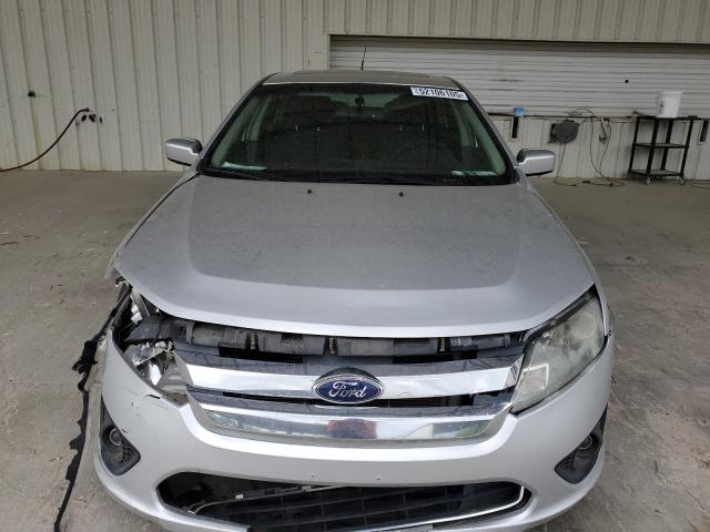 Sedans FORD FUSION 2012 Srebrny