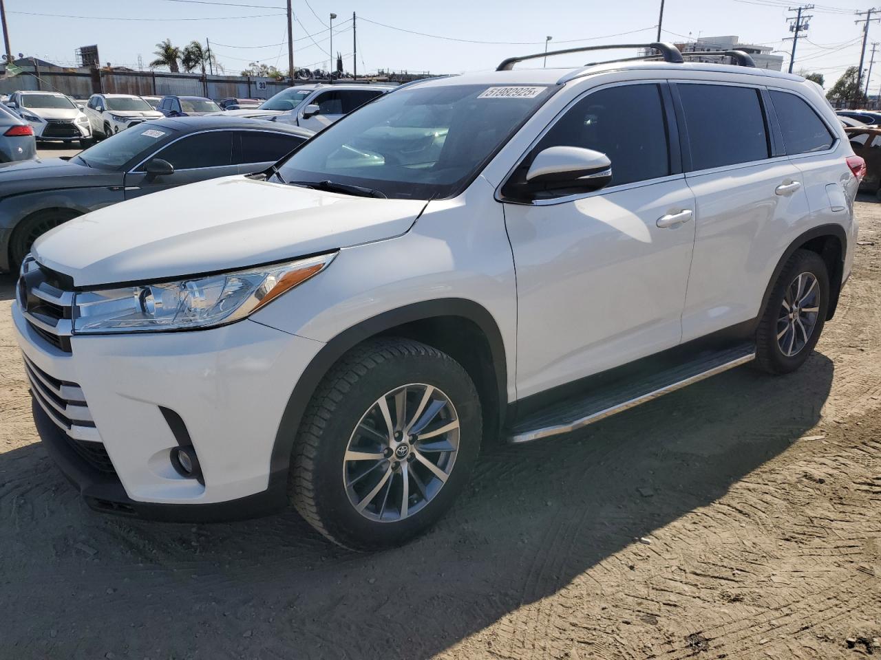 2019 Toyota Highlander Se იყიდება Los Angeles-ში, CA - Front End