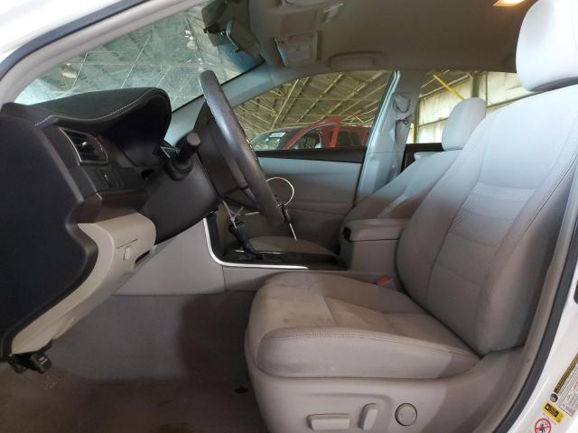  TOYOTA CAMRY 2015 Biały