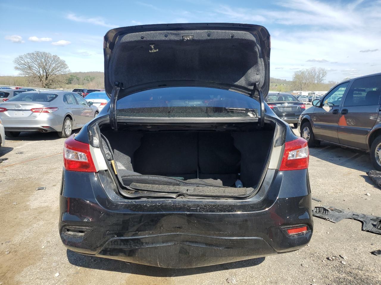 2018 Nissan Sentra S VIN: 3N1AB7AP9JY297007 Lot: 54936495