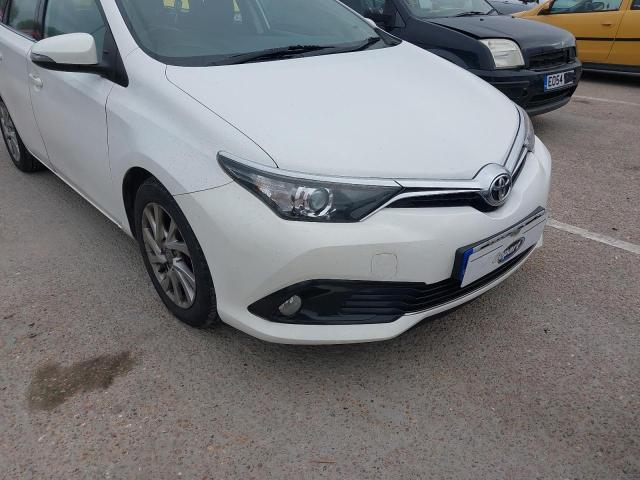 2016 TOYOTA AURIS BUSI