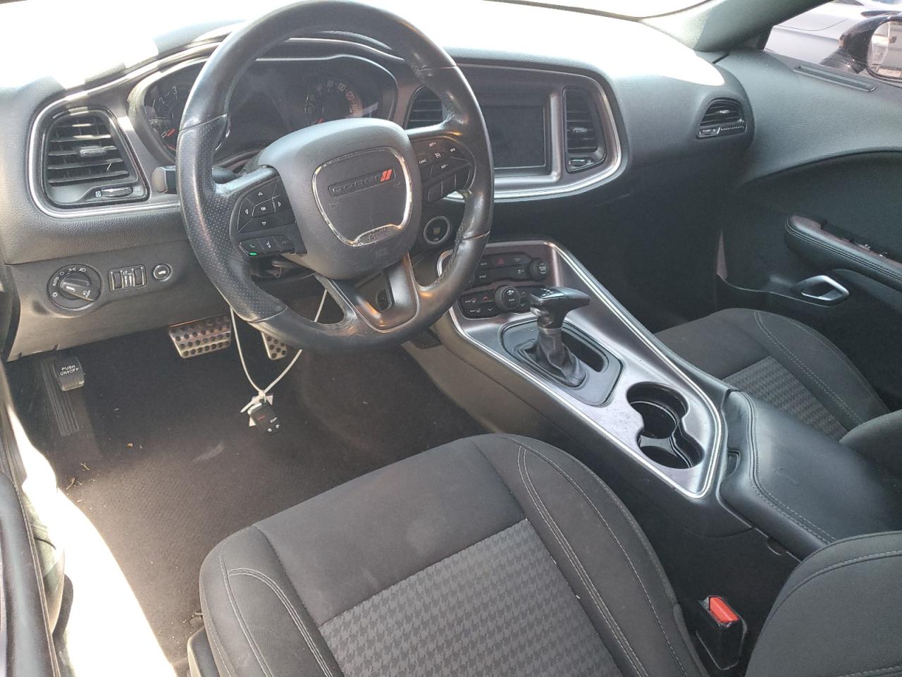 2018 Dodge Challenger Sxt VIN: 2C3CDZAG5JH165979 Lot: 51162535