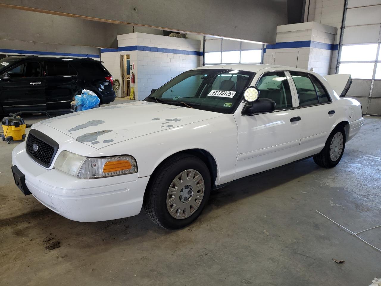 2005 Ford Crown Victoria Police Interceptor for Sale in Sandston, VA - Rear End