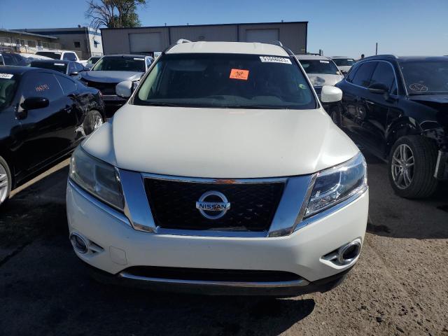  NISSAN PATHFINDER 2016 Белы