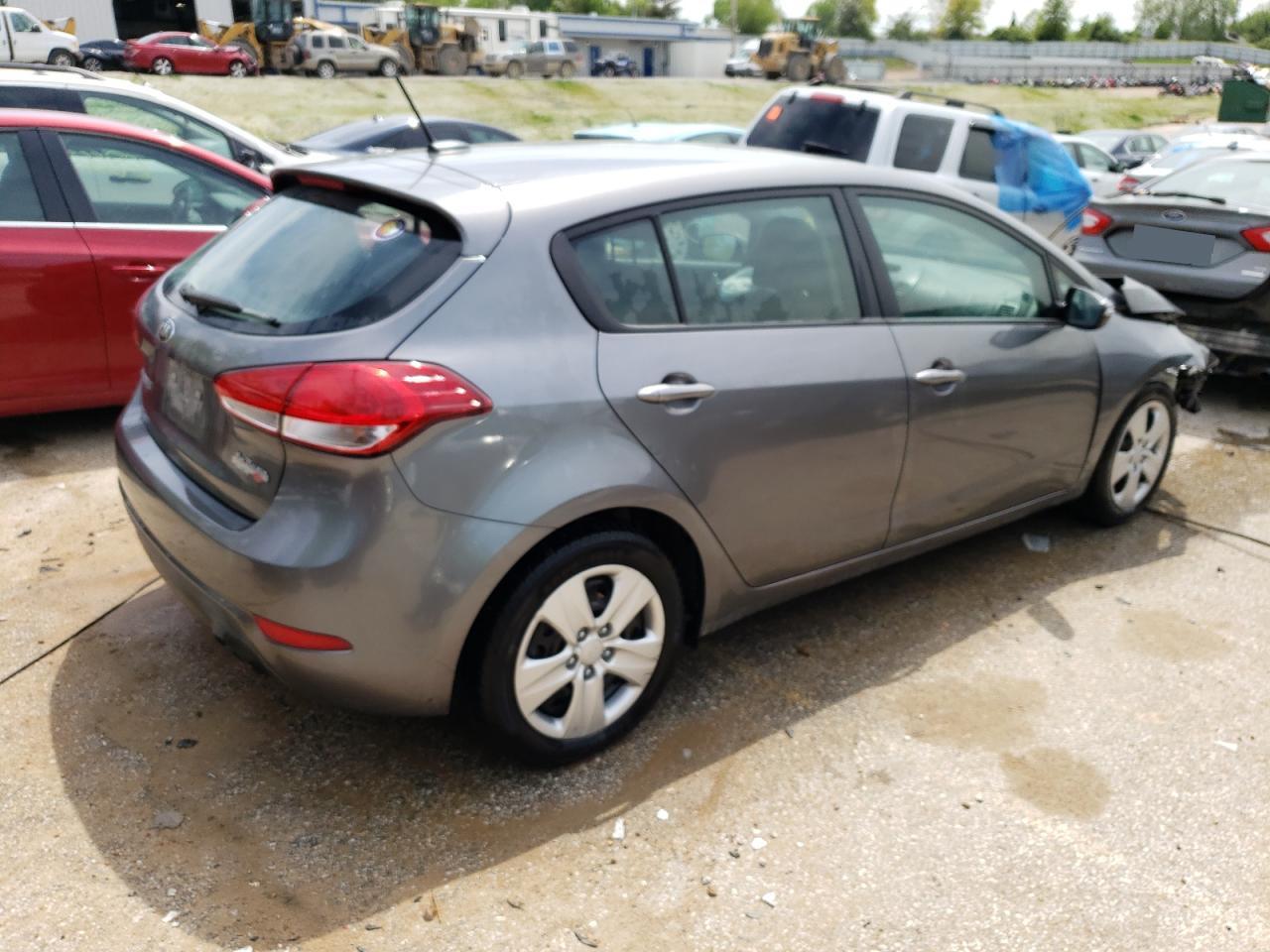 KNAFK5A8XG5621813 2016 Kia Forte Lx