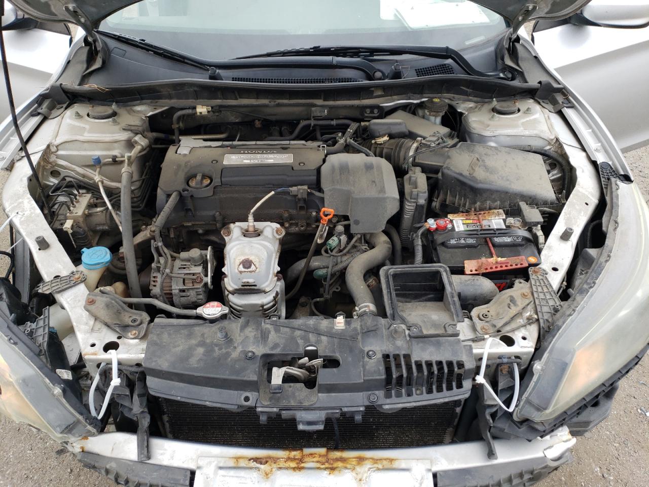 1HGCR2F36DA135811 2013 Honda Accord Lx