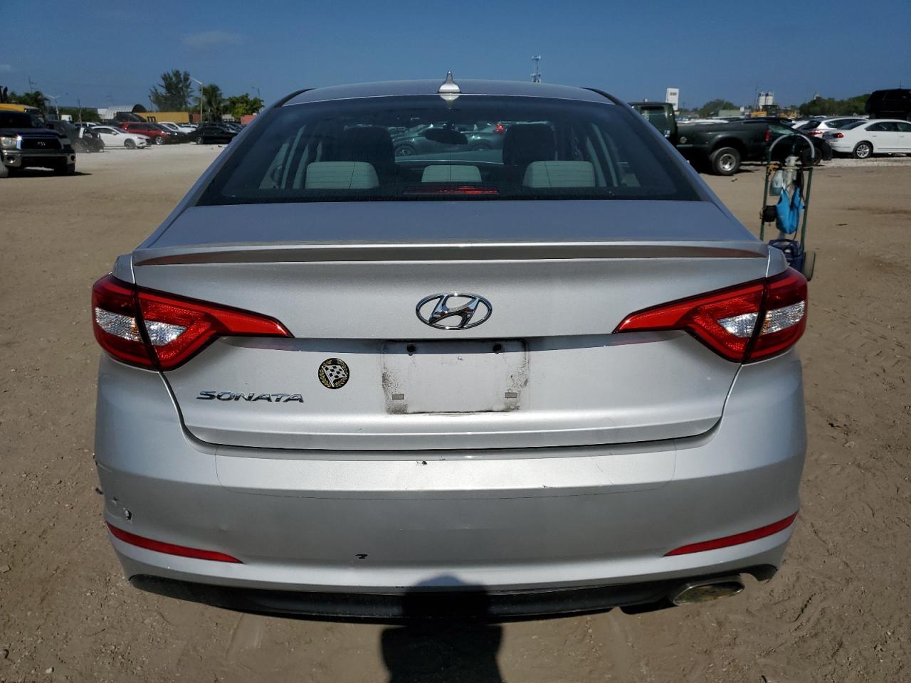 2015 Hyundai Sonata Se VIN: 5NPE24AF5FH183711 Lot: 52441823