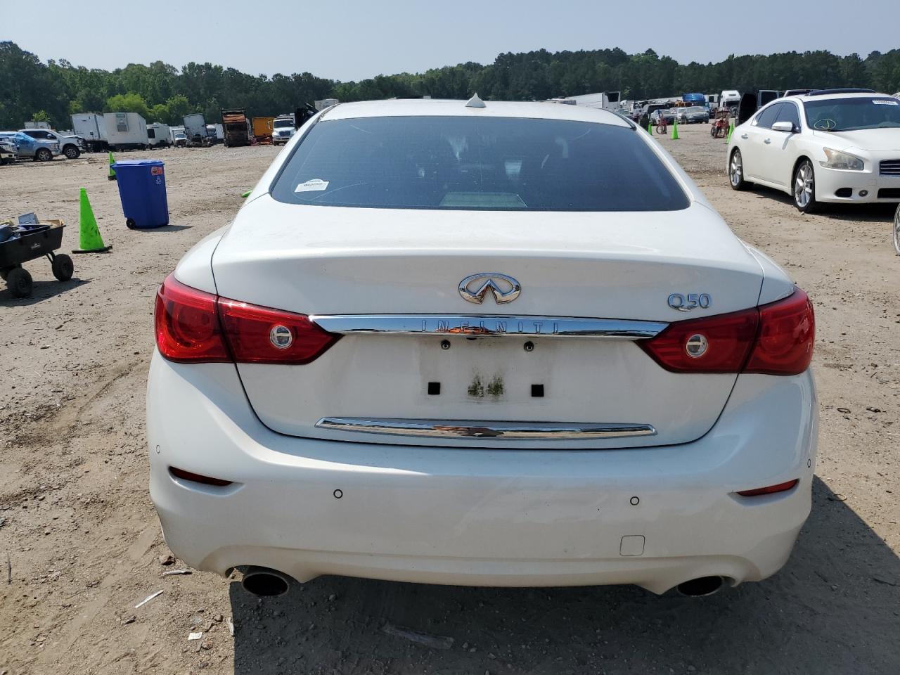 JN1BV7AP2EM673910 2014 Infiniti Q50 Base