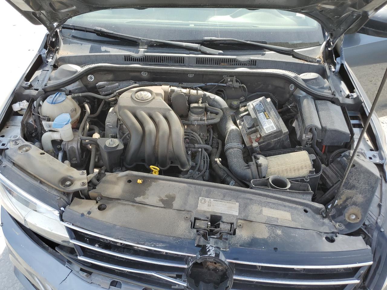 2015 Volkswagen Jetta - Image 11
