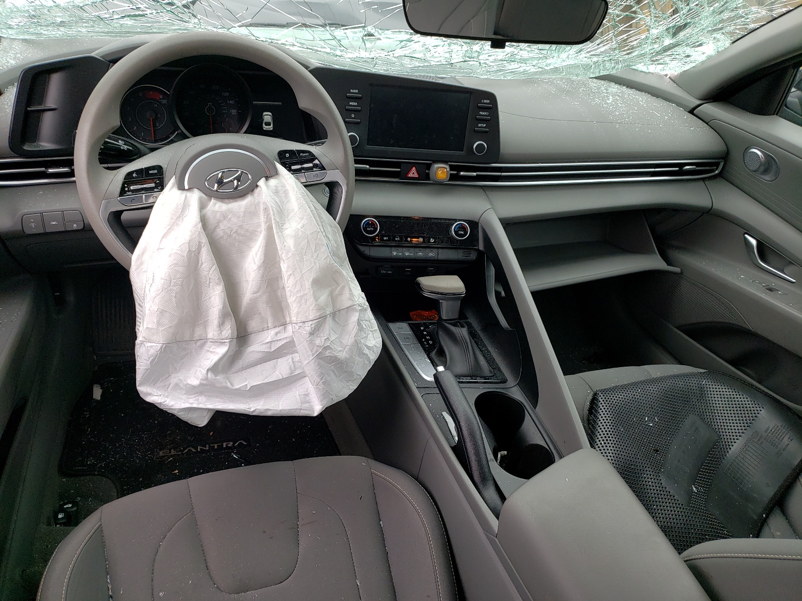 5NPLM4AG5NH083942 2022 Hyundai Elantra Sel