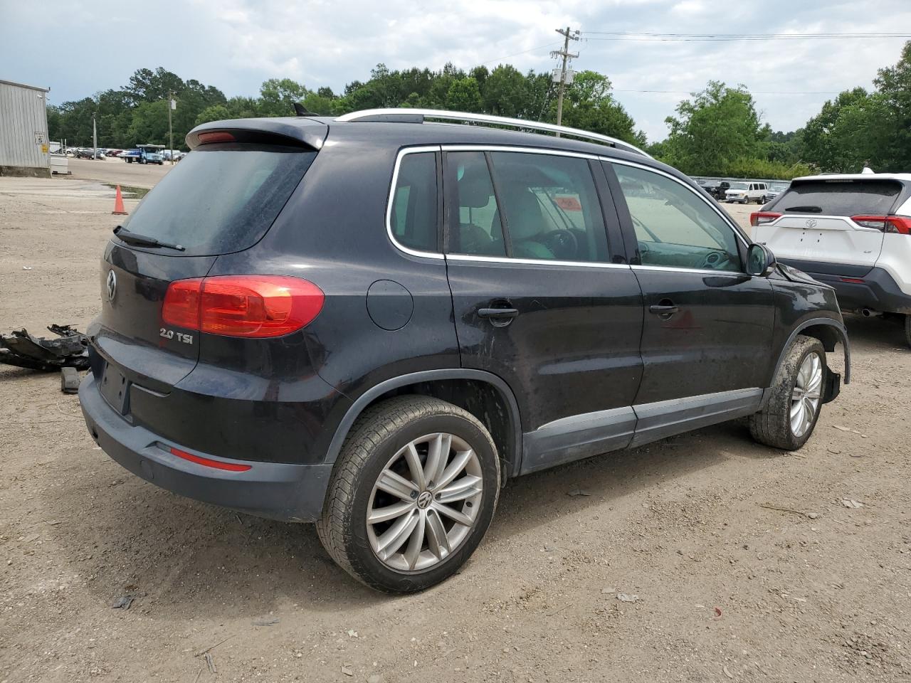 2013 Volkswagen Tiguan S VIN: WVGAV7AXXDW523728 Lot: 64116173