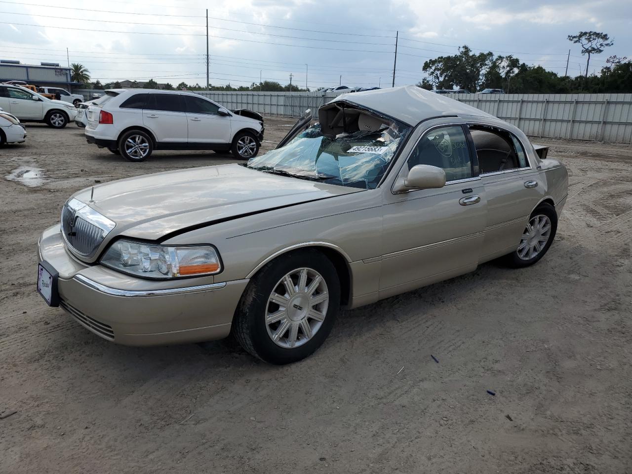 2010 Lincoln Town Car Signature Limited