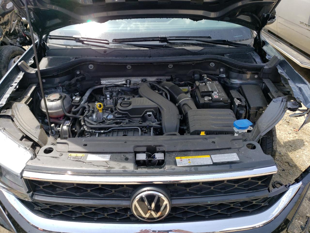 3VVWX7B24NM053433 2022 Volkswagen Taos Se