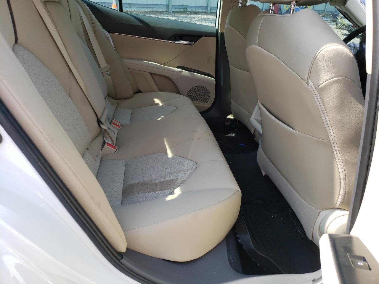 2019 Toyota Camry - Image 10