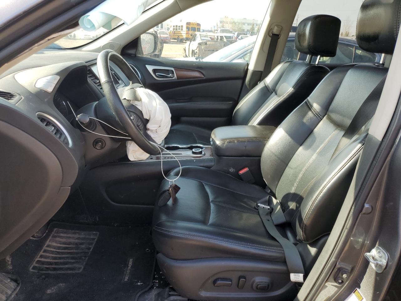 2018 Nissan Pathfinder S VIN: 5N1DR2MMXJC667976 Lot: 50757813