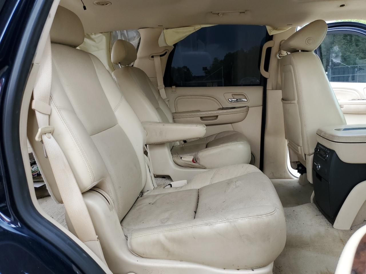 1GYFK63858R209065 2008 Cadillac Escalade Luxury