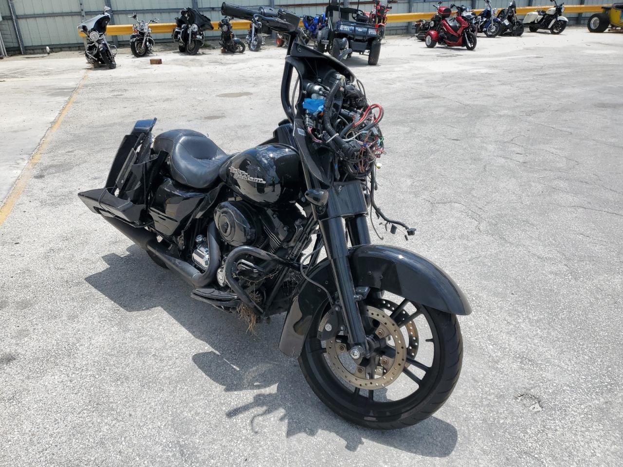 HARLEY-DAVIDSON FL 2011 1HD1KB413BB632400