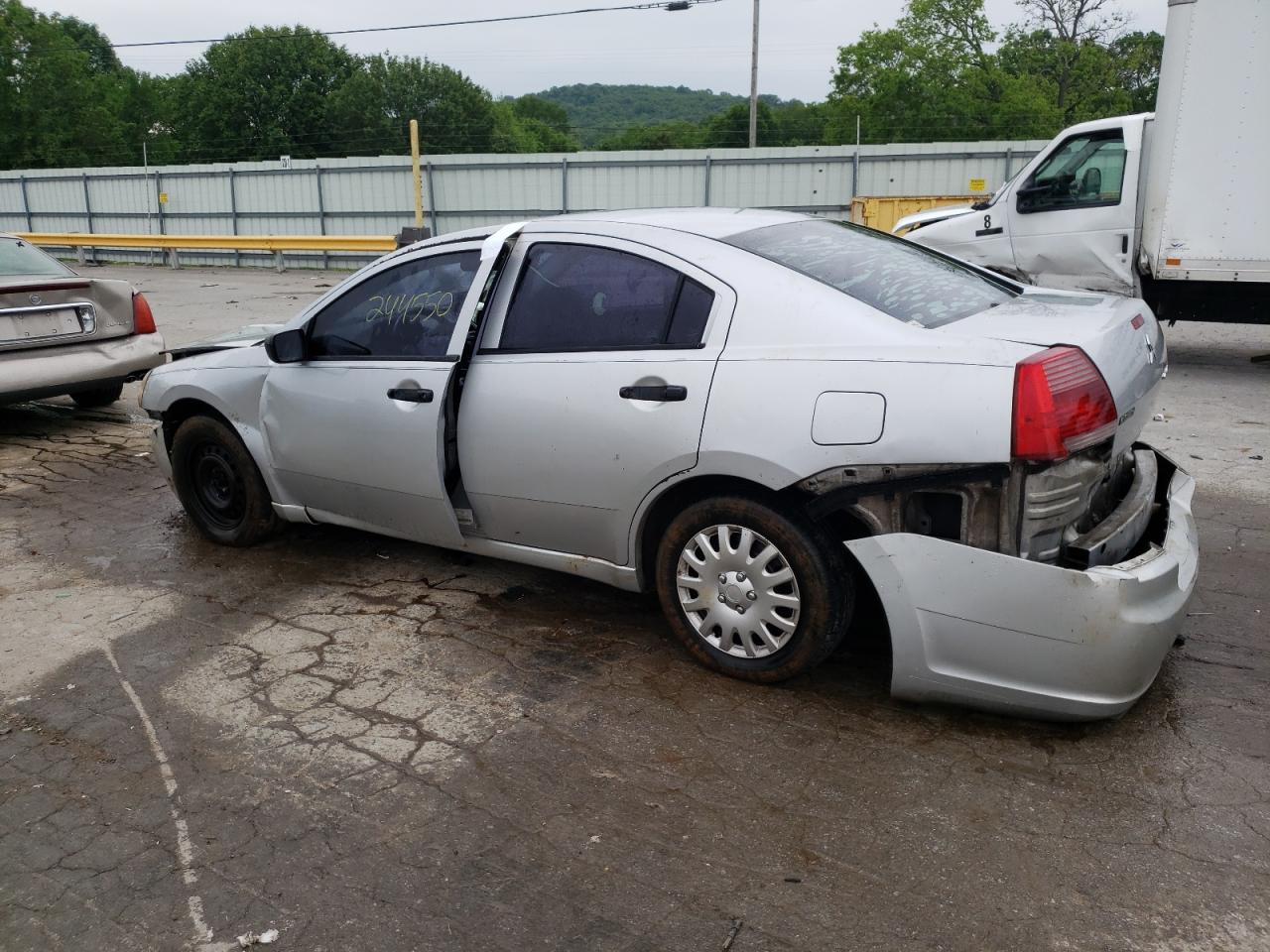 2008 Mitsubishi Galant - Image 2