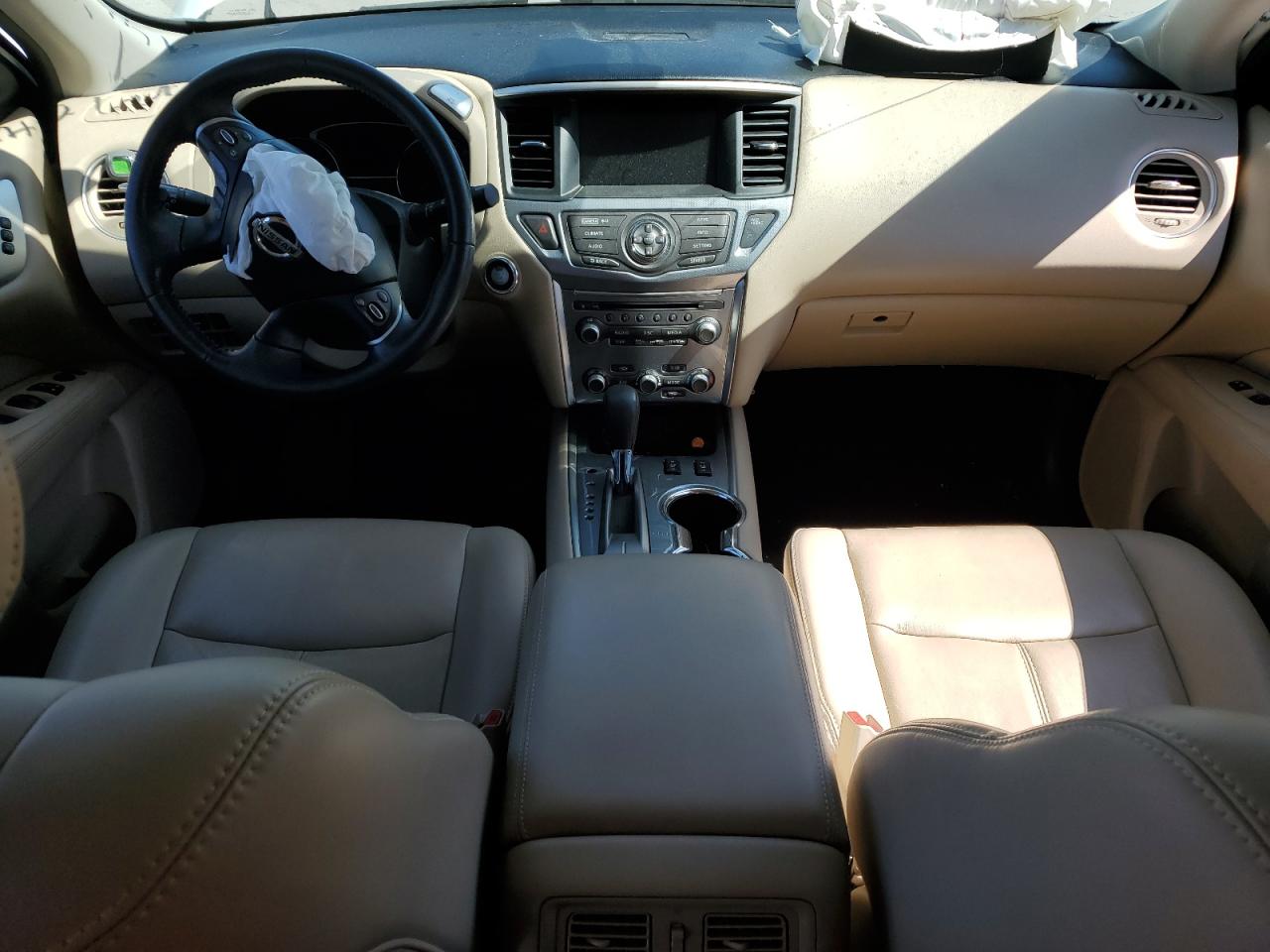 2017 Nissan Pathfinder - Image 8