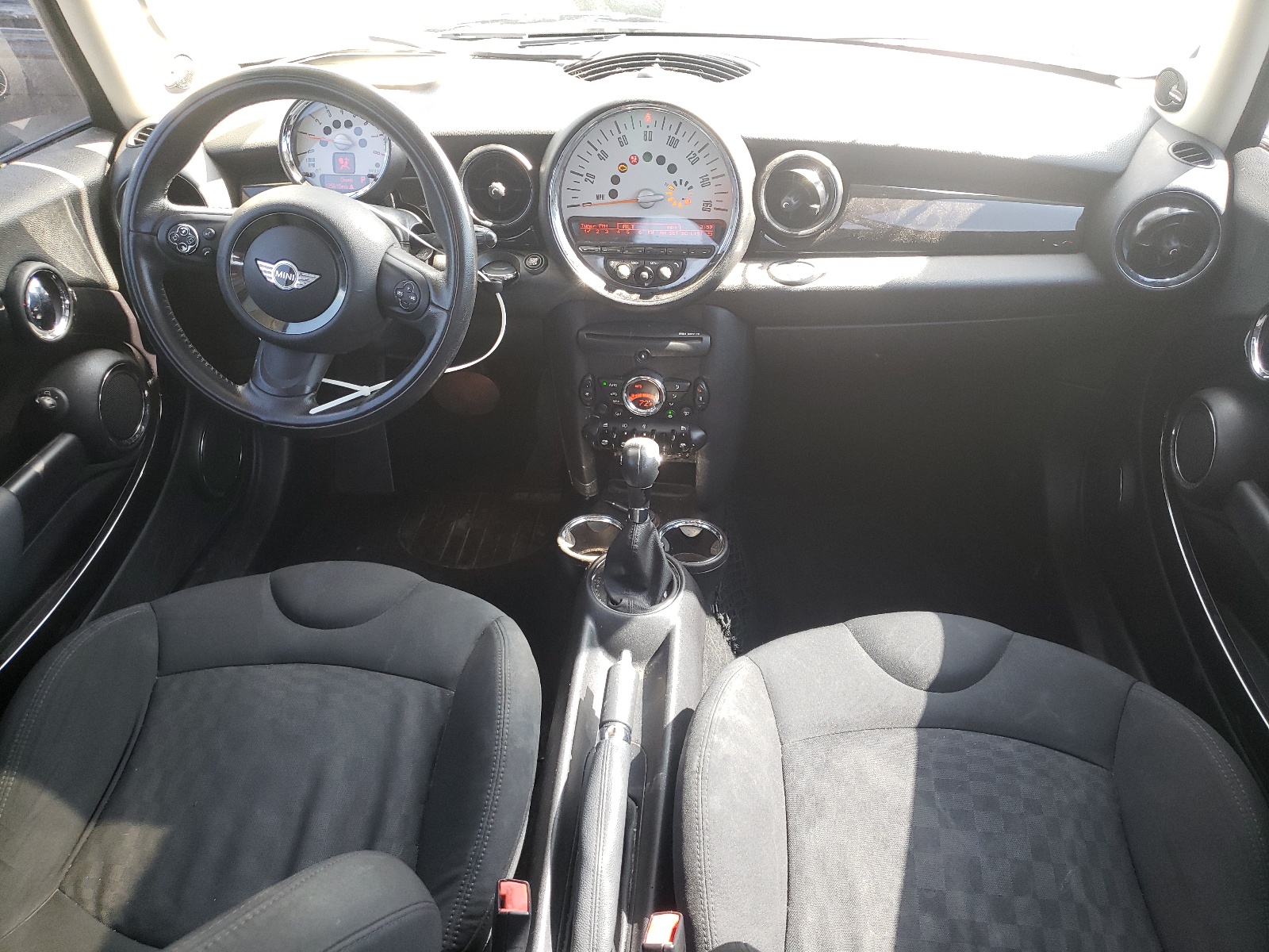 WMWSU3C53BT091950 2011 Mini Cooper