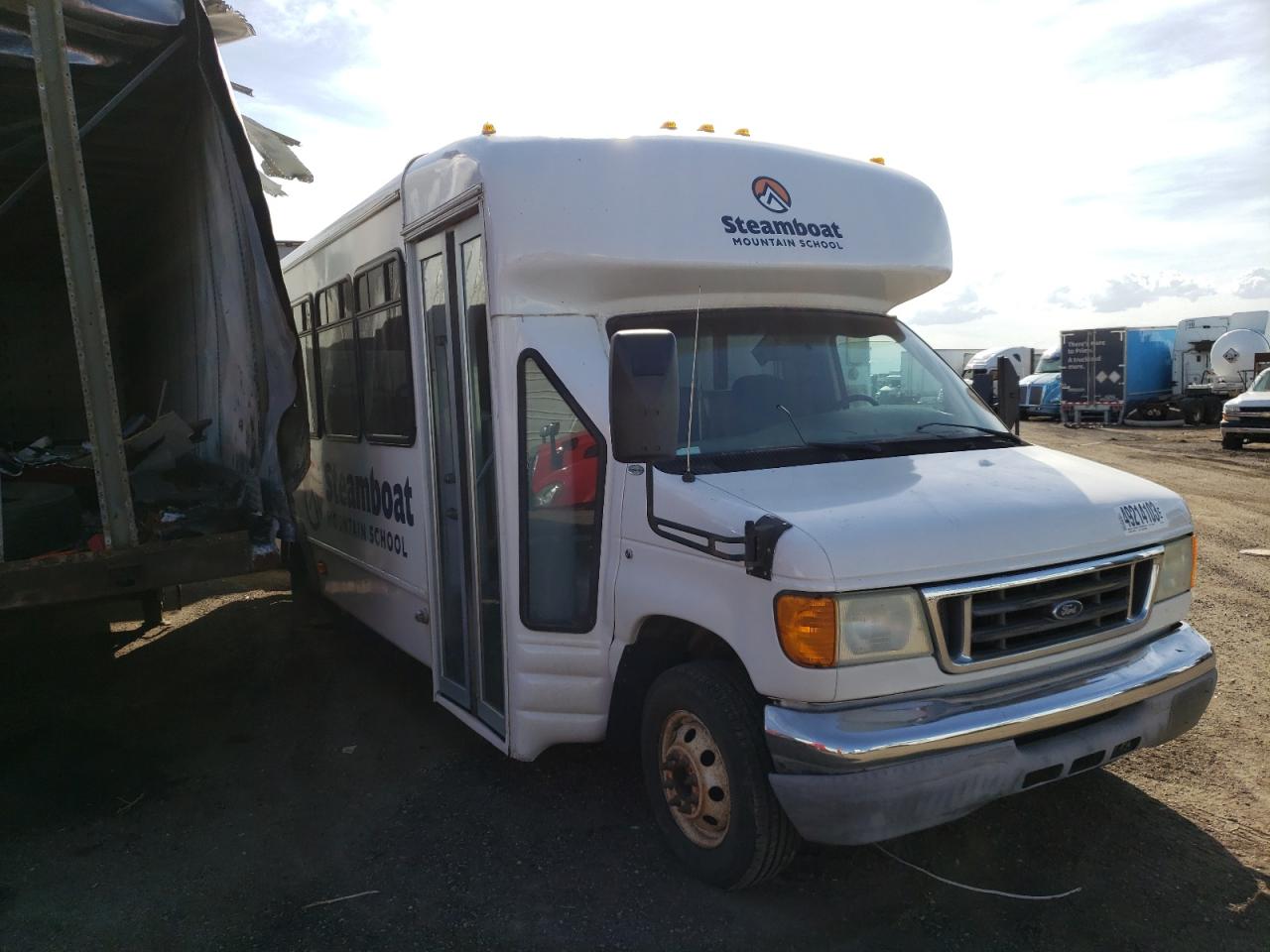 2006 Ford Econoline E450 Super Duty Cutaway Van VIN: 1FDXE45S56HB01610 Lot: 61393274