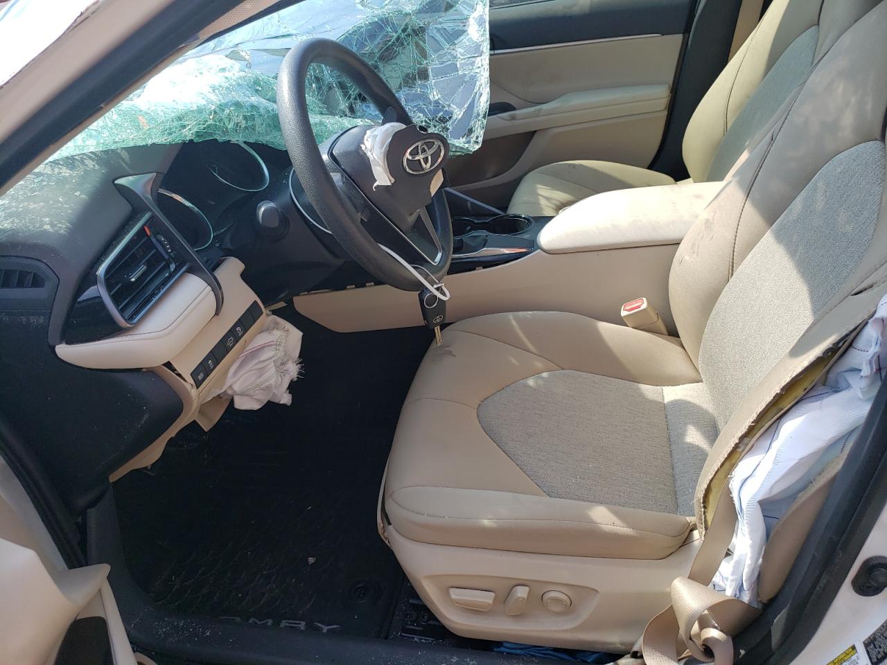 2019 Toyota Camry - Image 7