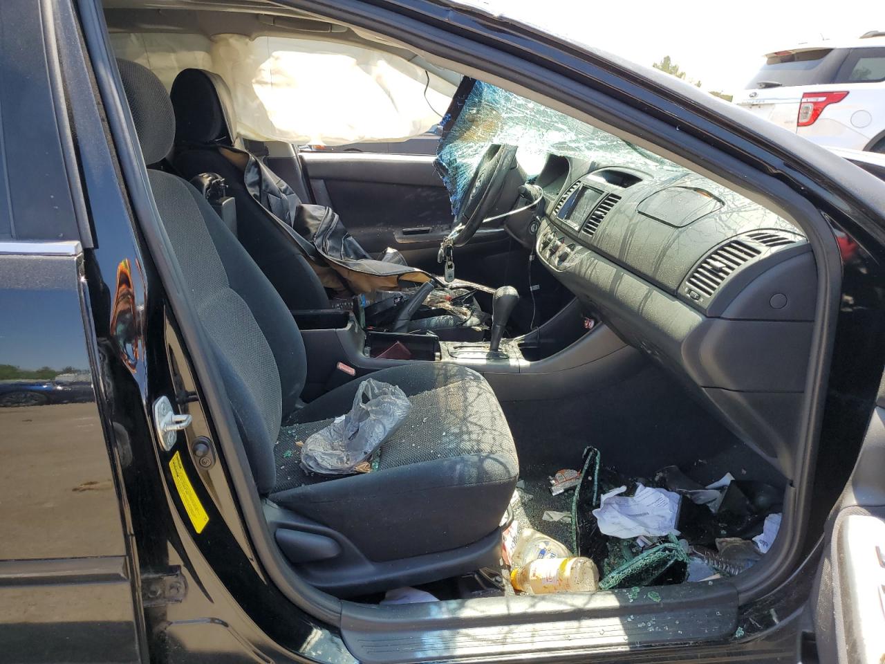 2003 Toyota Camry Le VIN: 4T1BF30K03U038007 Lot: 43930174