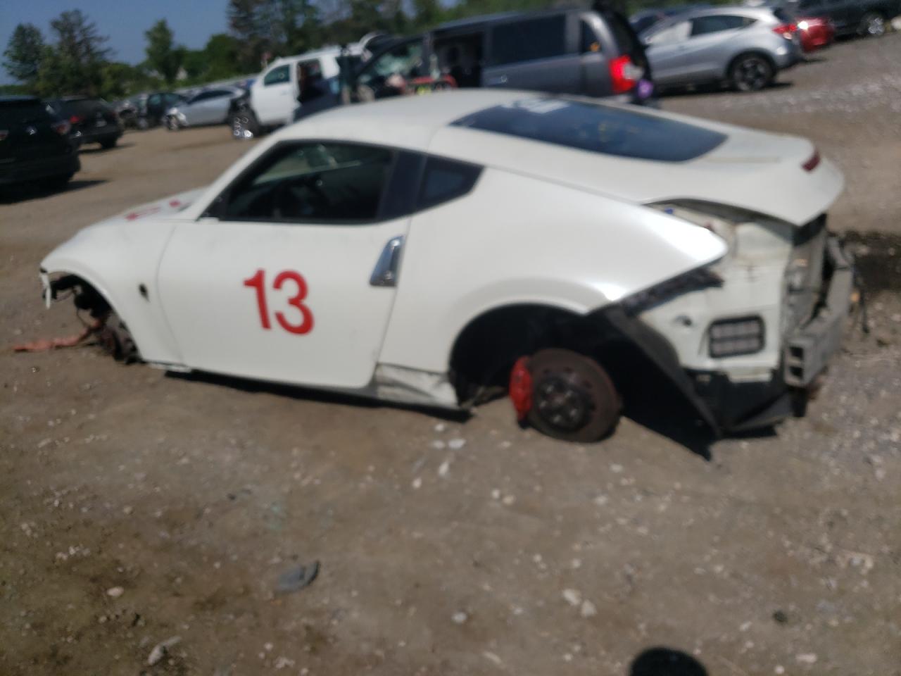 2017 Nissan 370Z - Image 2
