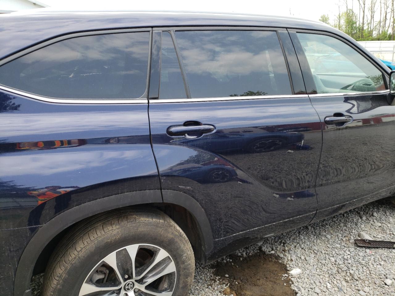 2022 Toyota Highlander Xle VIN: 5TDGZRBH2NS247164 Lot: 52228353